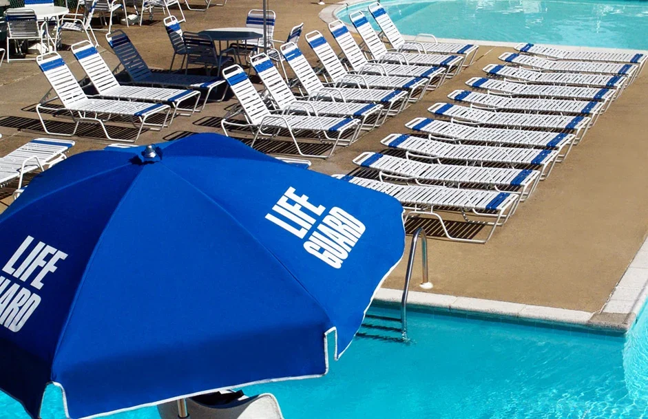 Frankford Lifeguard 6.5 Foot Hexagon Steel Beach Umbrella – Manual Lift, No Tilt - Image 3
