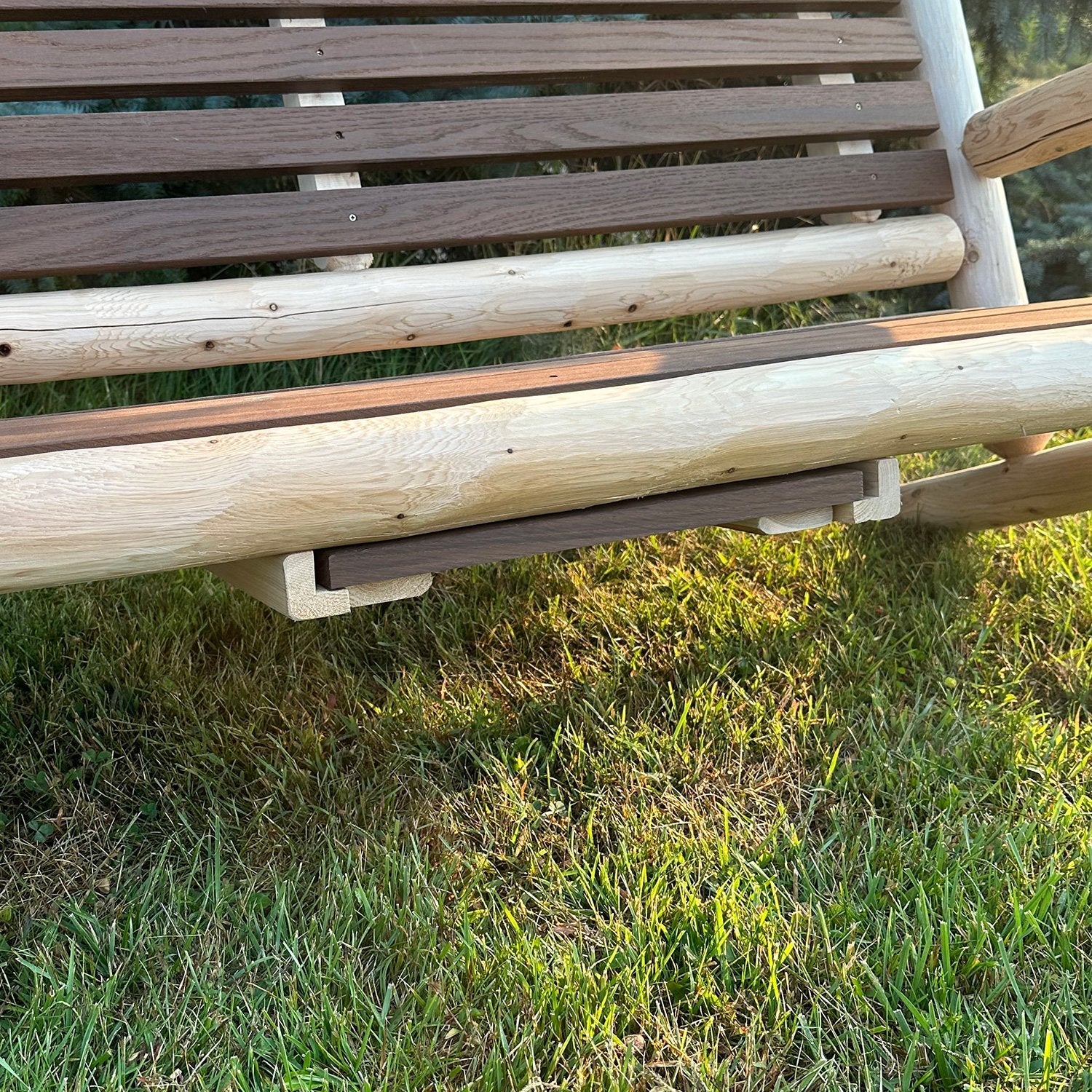 ThermaFusion Cedar Log Tete-A-Tete Yard Swing – Northern White Cedar & Red Oak – USA Made - Image 4