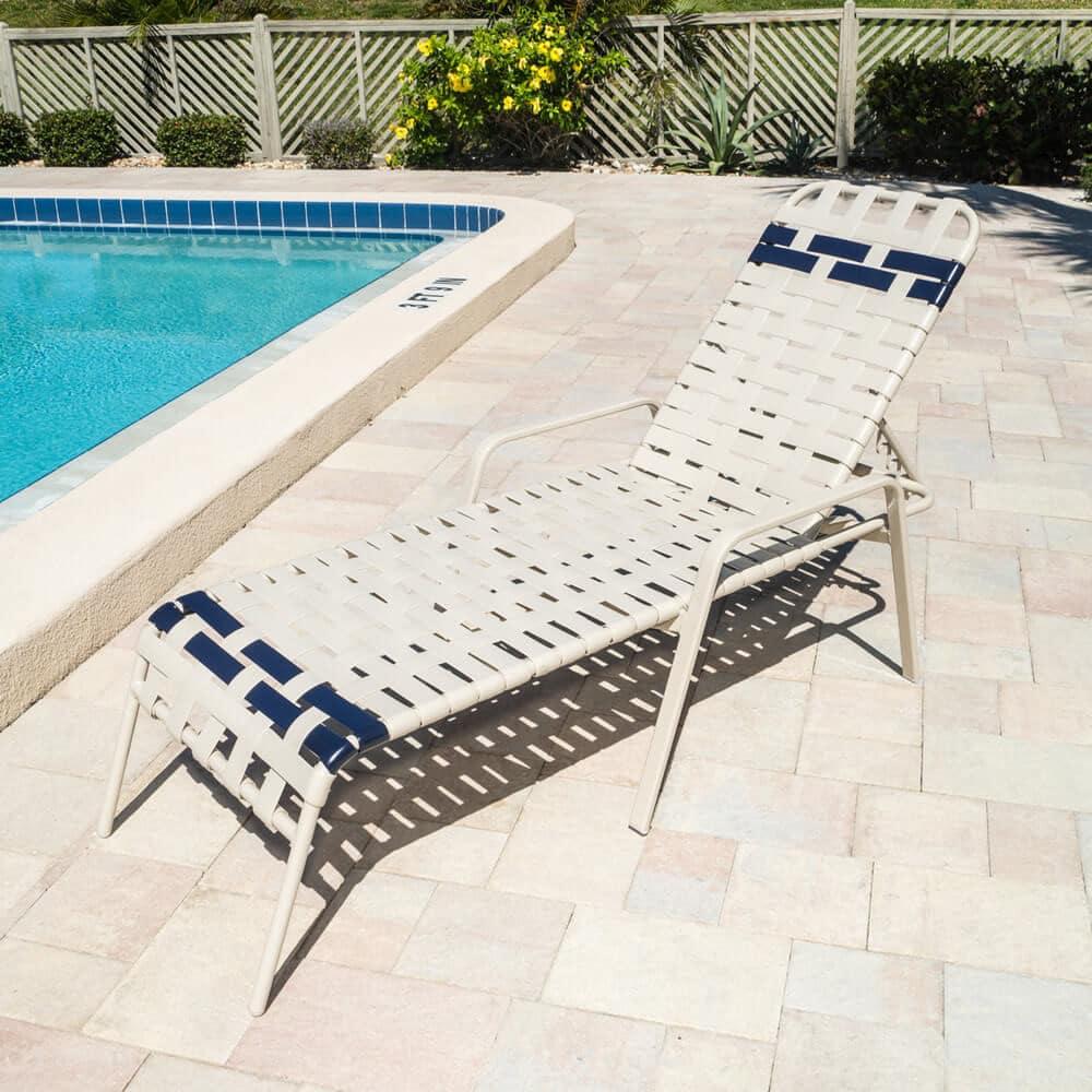 Vinyl Basket Weave Commercial Pool Chaise Lounge with Armrests – 16in
